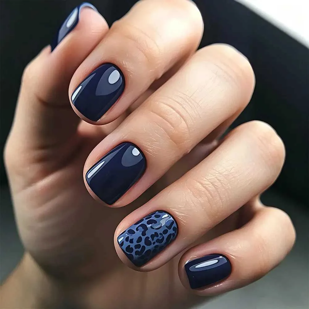 Navy Leopard Print Accent Nails Navy Leopard Print Accent Nails — Winter Square Nails