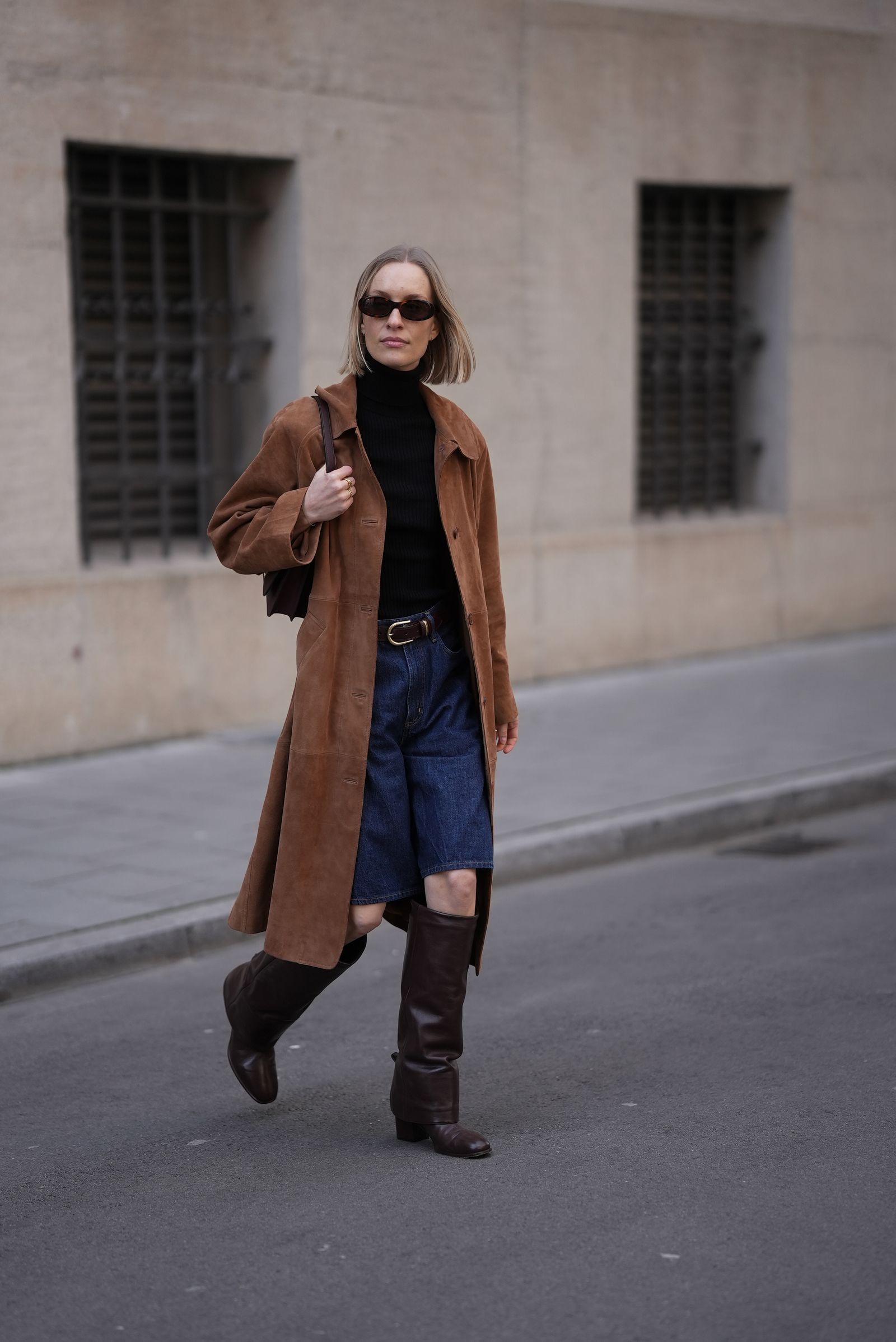 Longline Brown Suede Trench with Denim Shorts and Turtleneck Longline Brown Suede Trench with Denim Shorts and Turtleneck — Brown Coat Outfits