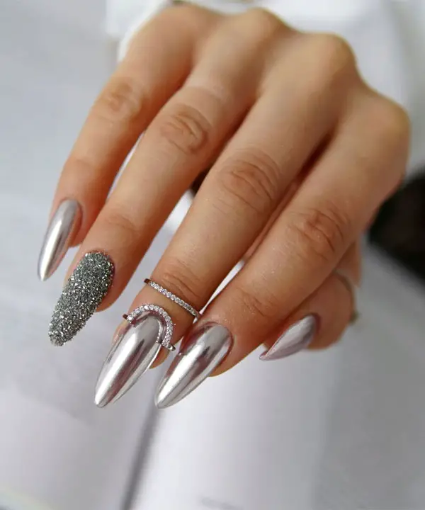 Silver Chrome with Glitter Accent Nail — Silver Chrome Nails