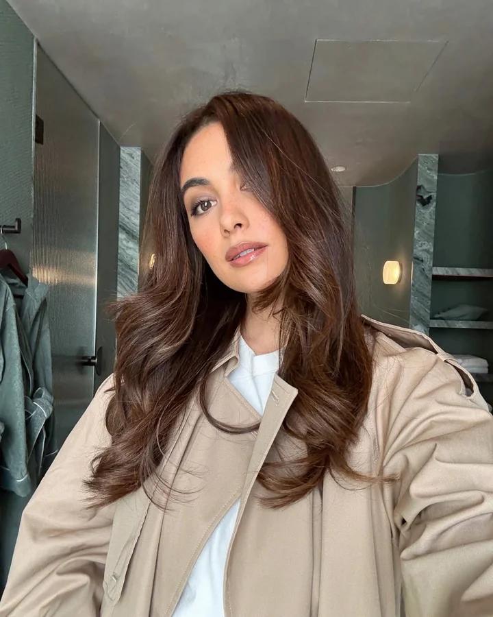 Loose Waves Visual Idea Loose Waves Visual Idea — Winter Hair Colors for Brunettes
