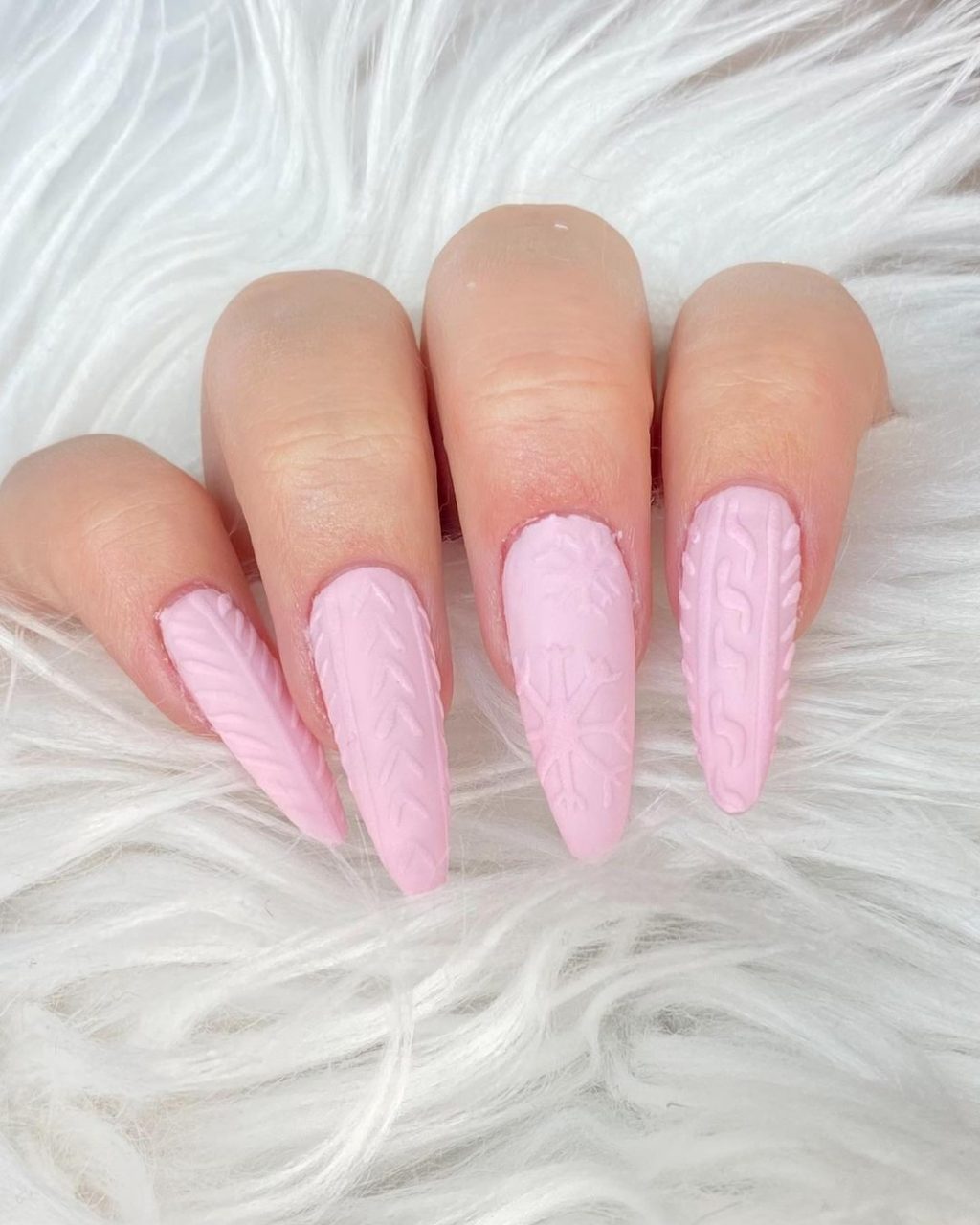 Textured Matte Knit Coffin Nails Textured Matte Knit Coffin Nails — Winter Pink Nails
