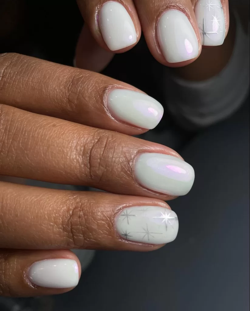 Milky White Iridescent Starbursts Milky White Iridescent Starbursts — Short Winter Gel Nails