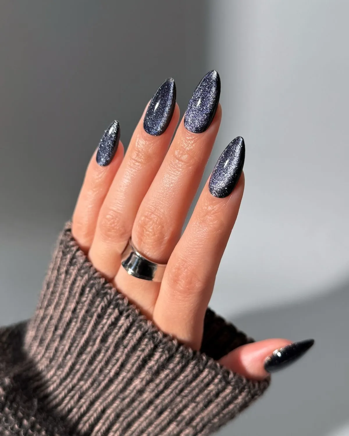 Cat-Eye Glossy Visual Idea — Navy Blue Nails