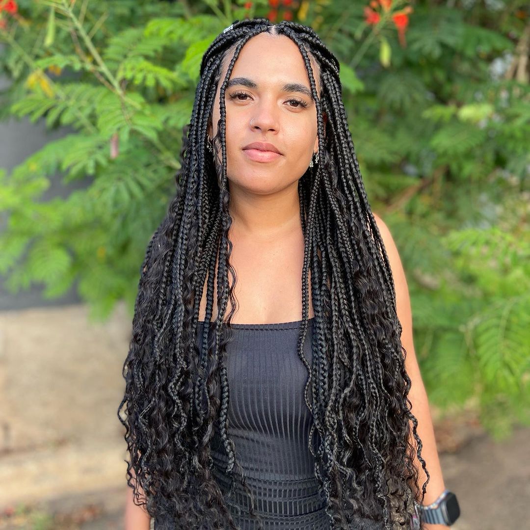 Mid-Back Black Braids With Abundant Curly Ends Mid-Back Black Braids With Abundant Curly Ends — Winter Knotless Braids