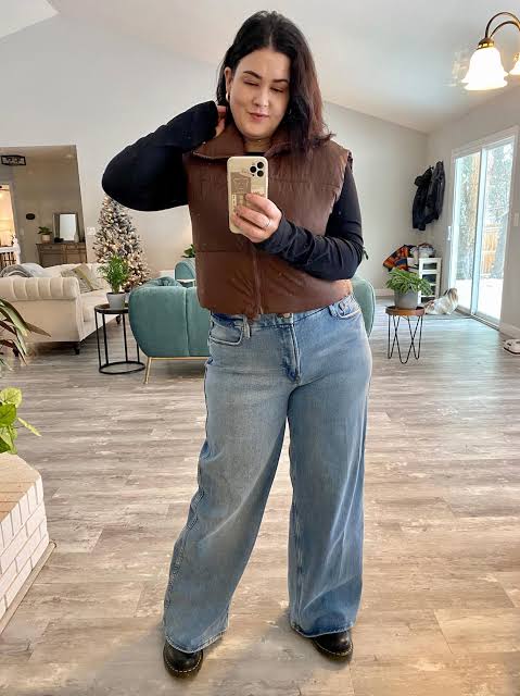 Puffer Vest and Black Top Ensemble Puffer Vest and Black Top Ensemble — Winter Outfits with Wide Leg Jeans