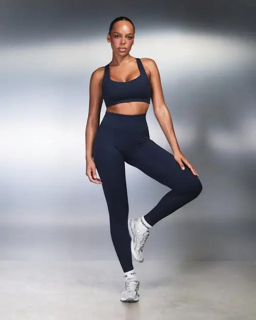 Navy Ribbed Set for a Textured Workout Look — Winter Workout Outfits