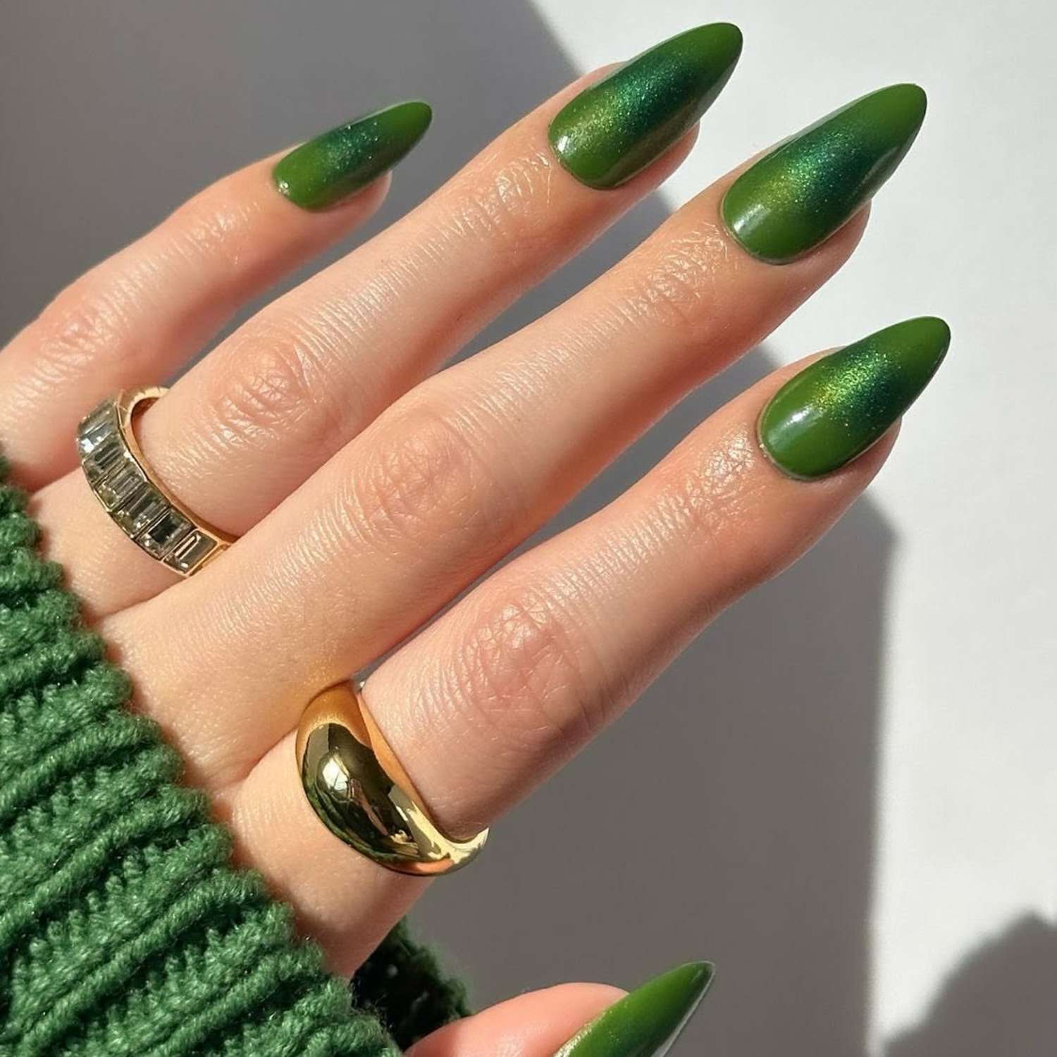 Deep Green Metallic Shimmer Cat Eye Stiletto Nails Deep Green Metallic Shimmer Cat Eye Stiletto Nails — Velvet Nails