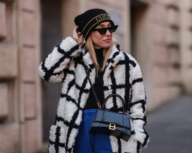 Graphic Teddy Coat with Sweatpants and Beanie Graphic Teddy Coat with Sweatpants and Beanie — Teddy Coat Outfits
