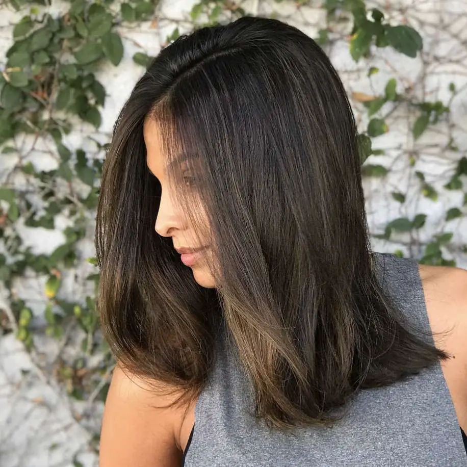 One-Length Lob With Inward Curls One-Length Lob With Inward Curls — Medium Length Winter Haircuts