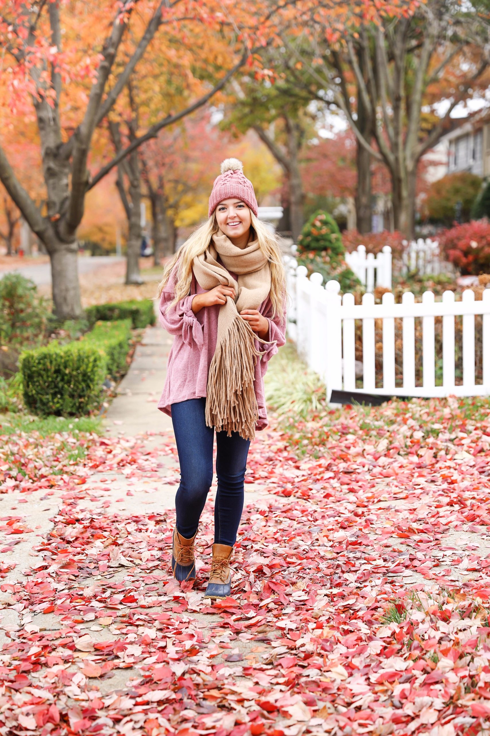 Cozy Beige Knit Scarf with Matching Beanie Cozy Beige Knit Scarf with Matching Beanie — Scarf Outfits