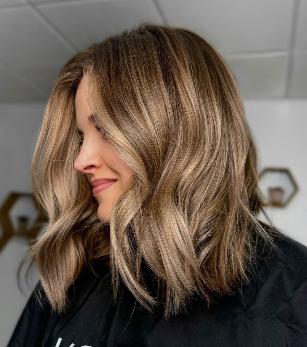 Mid-Back Medium Brown With Caramel Blonde Balayage Mid-Back Medium Brown With Caramel Blonde Balayage — Reverse Balayage