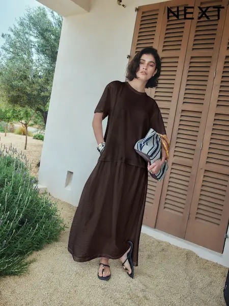 Dark Brown Textured T-Shirt Dress with Tiered Skirt — Chocolate Brown Outfits