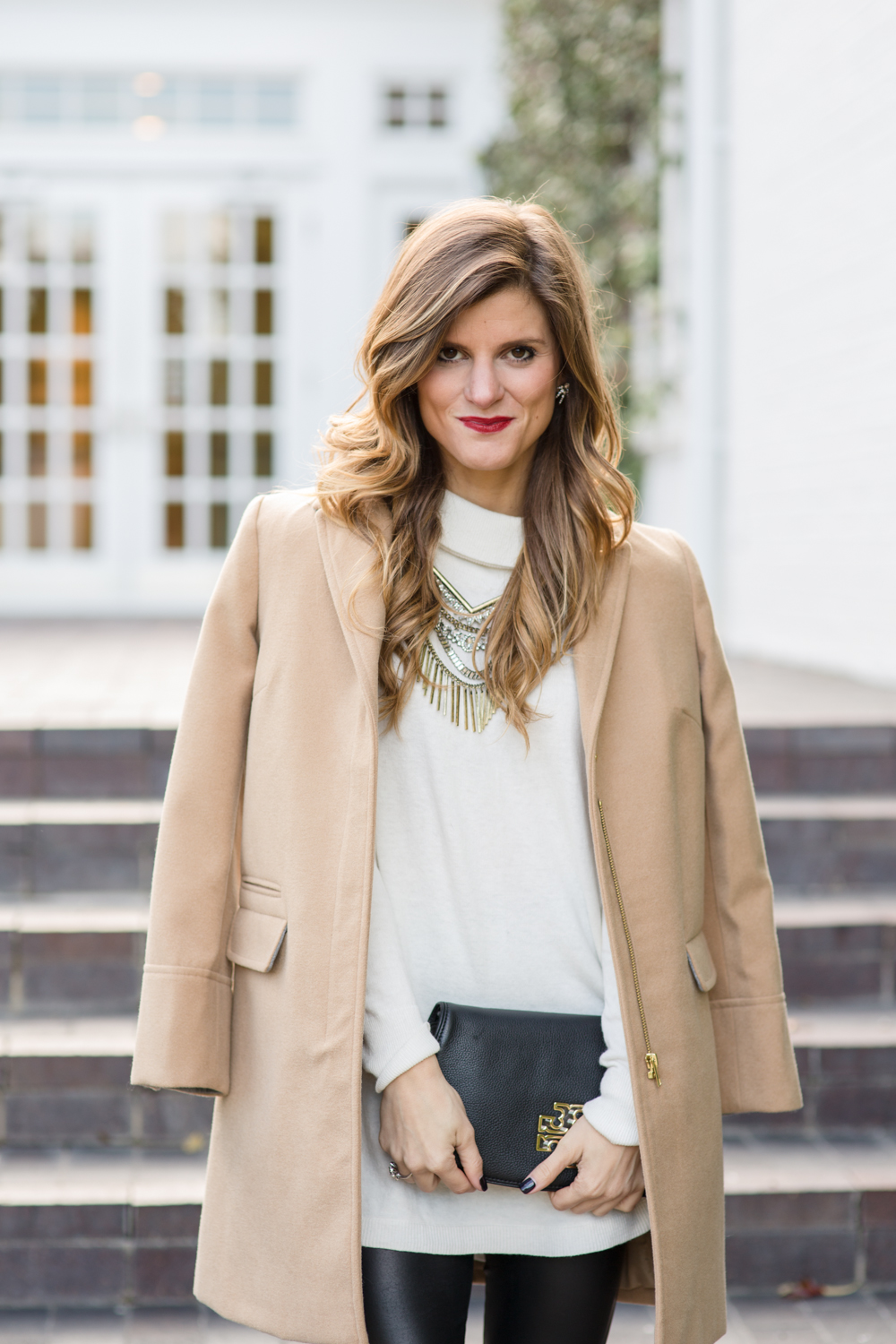 Collarbone Waves With Side-Swept Bangs Collarbone Waves With Side-Swept Bangs — Winter Date Night Hairstyles
