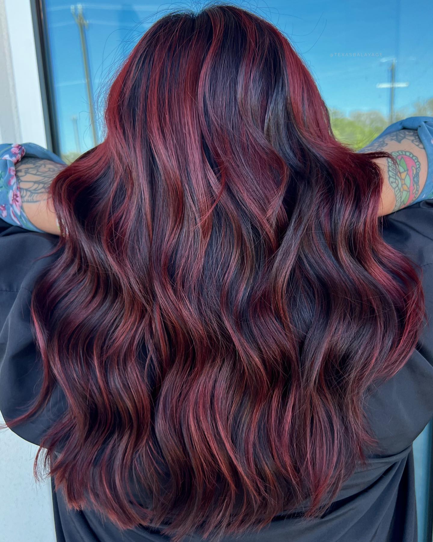 Mid-Back Mahogany And Deep Red Balayage Mid-Back Mahogany And Deep Red Balayage — Mahogany Hair Color