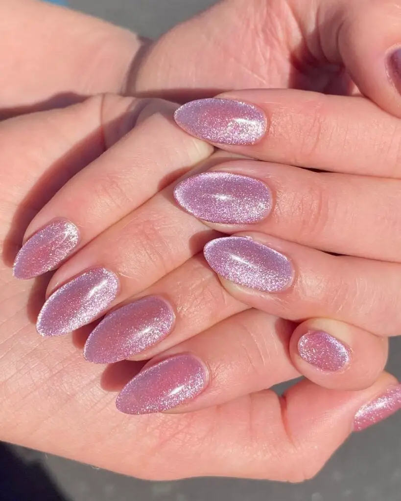 Lilac Subtle Pink Undertone Cat Eye Oval Nails Lilac Subtle Pink Undertone Cat Eye Oval Nails — Velvet Nails