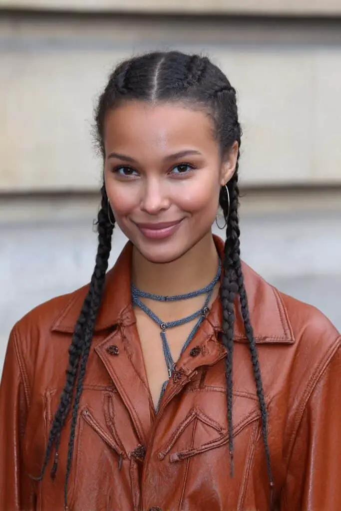 Double Dark Brown Wavy Braids Double Dark Brown Wavy Braids — Winter Knotless Braids