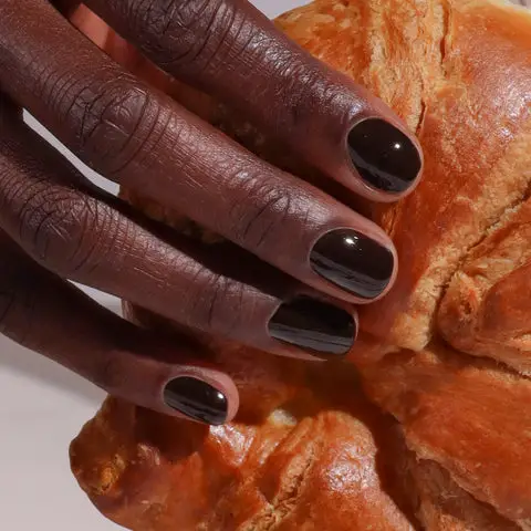 Glossy Visual Idea Glossy Visual Idea — Winter Nail Colors for Dark Skin