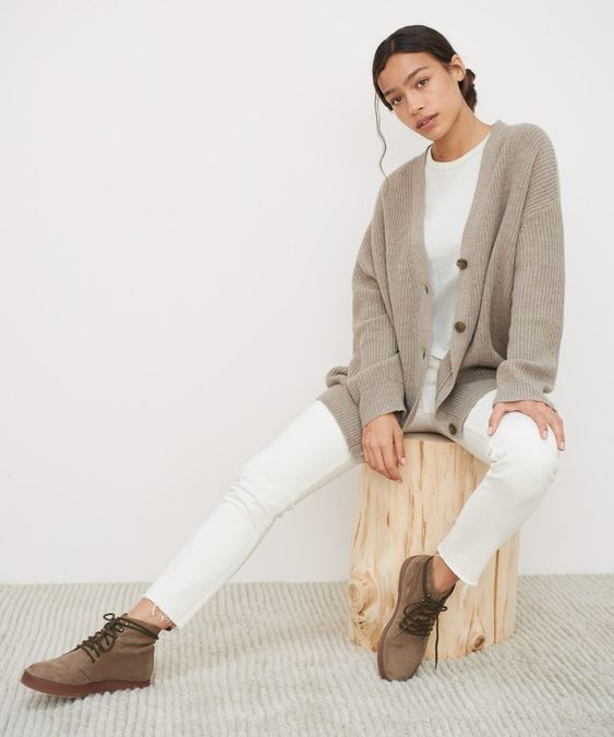 Oversized Beige Cardigan for Ultimate Comfort Oversized Beige Cardigan for Ultimate Comfort — Cardigan Outfits