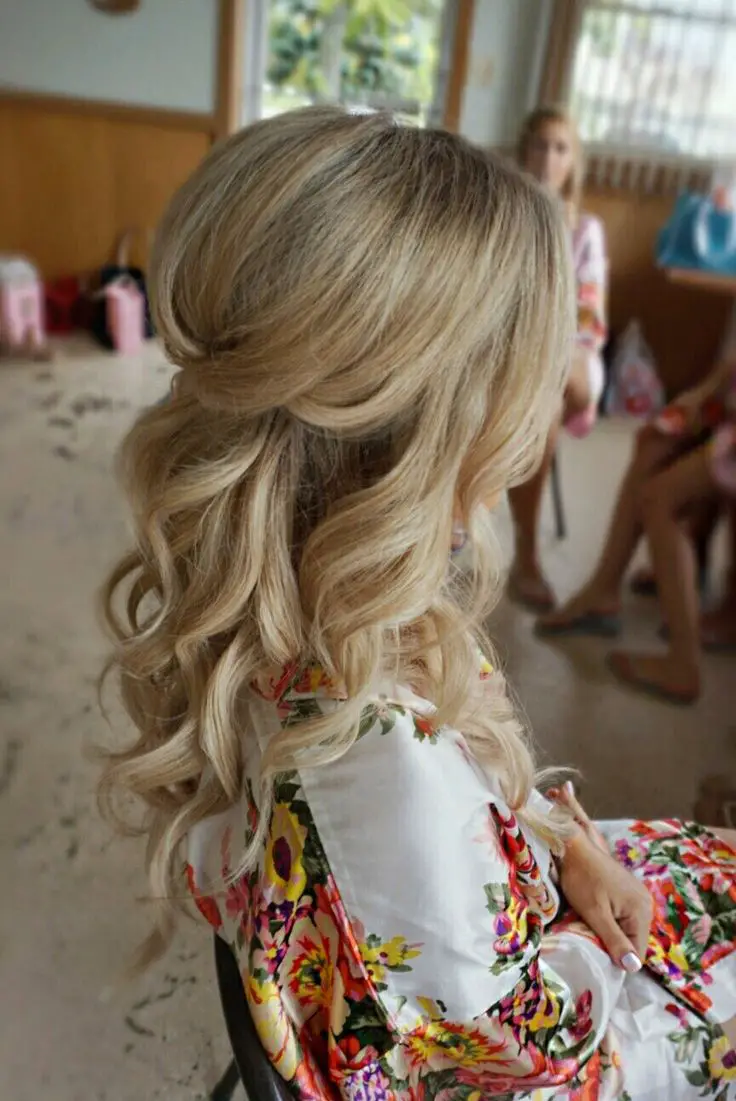 Collarbone Blonde Curls Blowout Collarbone Blonde Curls Blowout — Winter Half Up Half Down Hairstyles