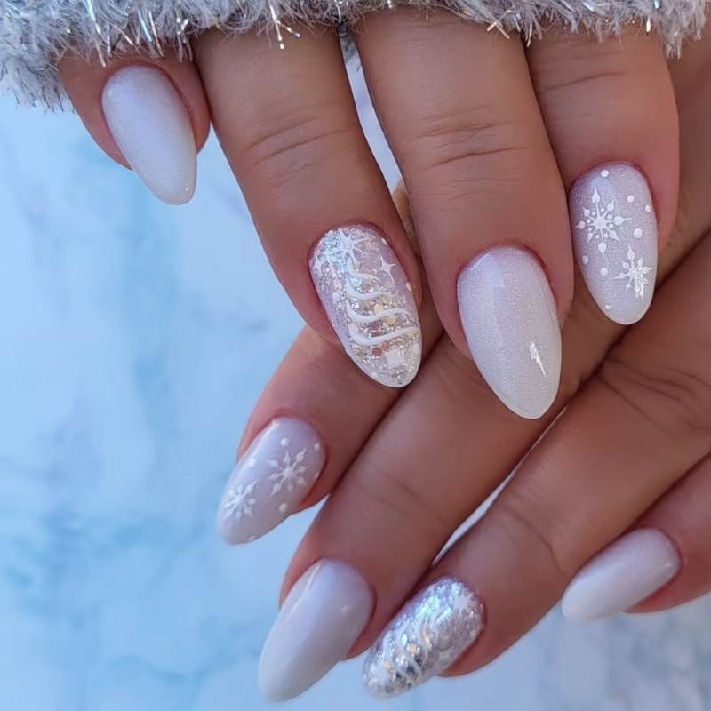 Visual Idea Visual Idea — Winter Glitter Nails