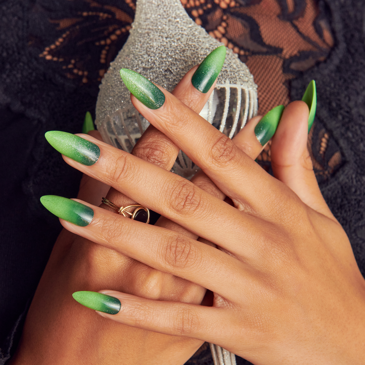 Medium Almond Green Glitter Gradient Medium Almond Green Glitter Gradient — Emerald Green Nails