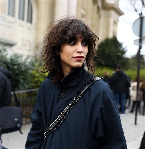 Mid-Back Visual Idea Mid-Back Visual Idea — Winter Shag Haircuts