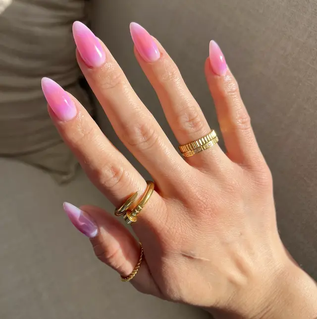 Pink to White Ombre Medium Stiletto Nails Pink to White Ombre Medium Stiletto Nails — Cute Nail Designs