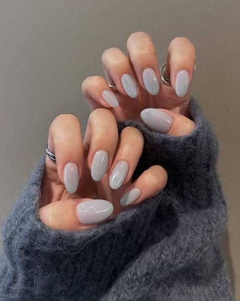 Solid Color Milky Grey Glossy Oval Nails Solid Color Milky Grey Glossy Oval Nails — Winter Oval Nails