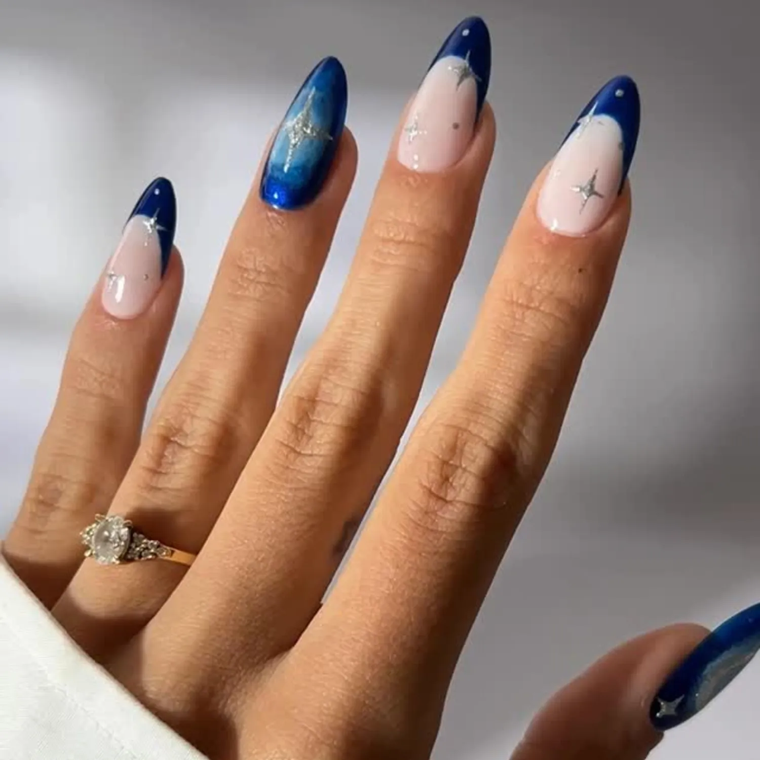 Deep Blue Star Accent French Stilettos Deep Blue Star Accent French Stilettos — Winter Stiletto Nails