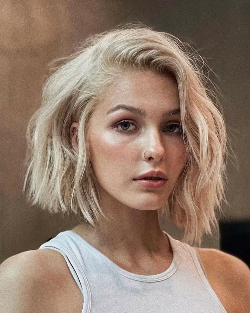 Front View Dark Brown Bob with Tousled Blunt Bangs — Short Winter Haircuts