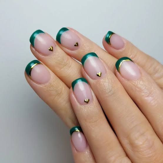 Gold Hearts On All Nails Visual Idea Gold Hearts On All Nails Visual Idea — Winter French Tip Nails