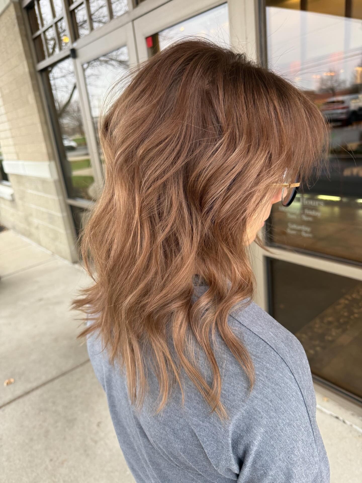 Shoulder Length Waves With Cinnamon Highlights — Cinnamon Brown Hair