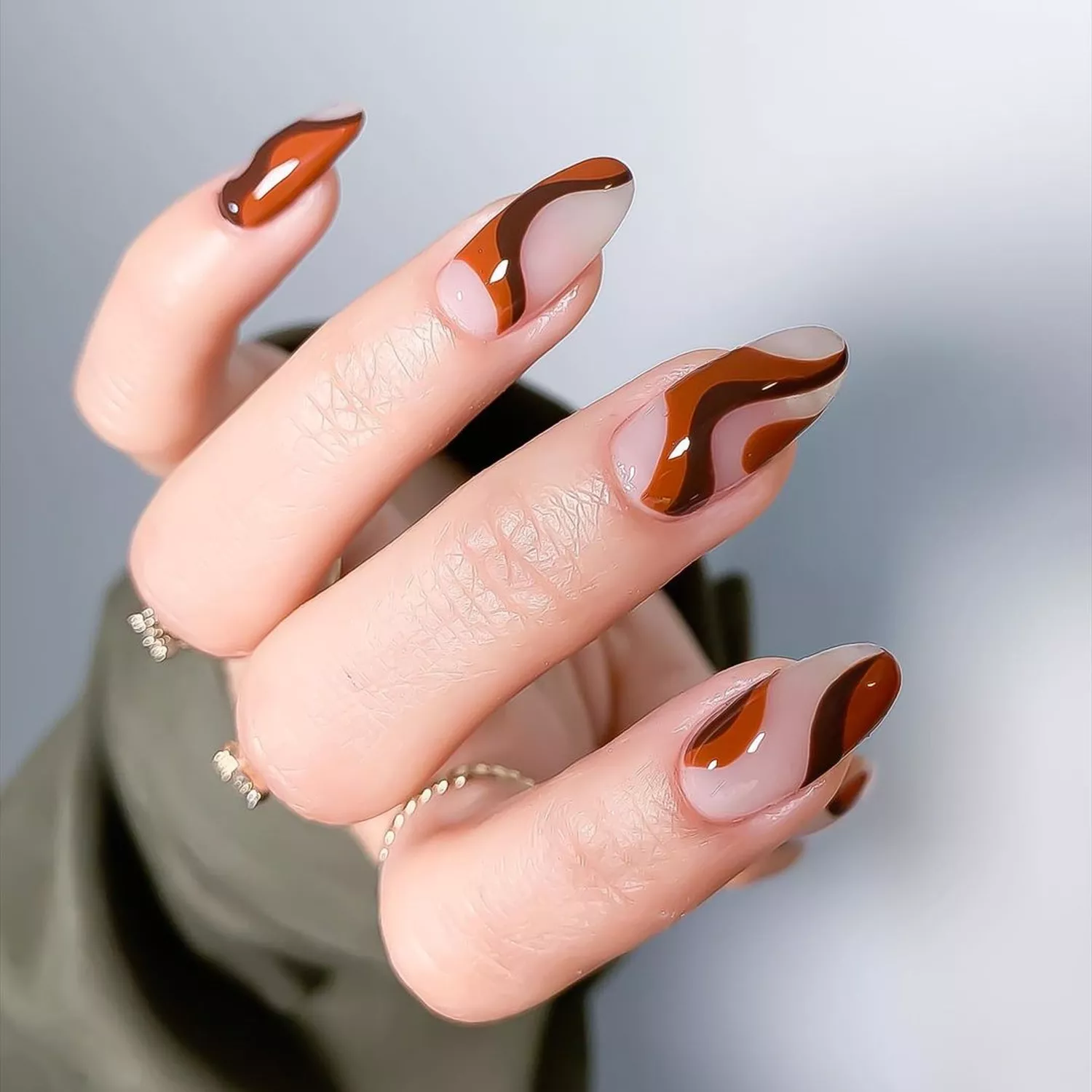Abstract Wavy Lines Visual Idea Abstract Wavy Lines Visual Idea — Chocolate Brown Nails