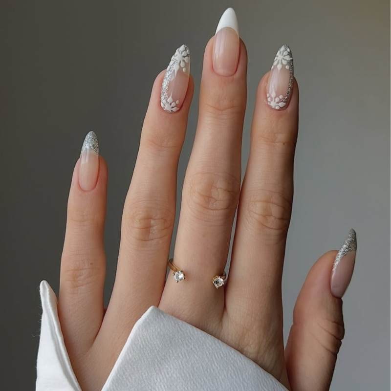 Nude Snowflake French Glitter Nude Snowflake French Glitter — Winter Nails