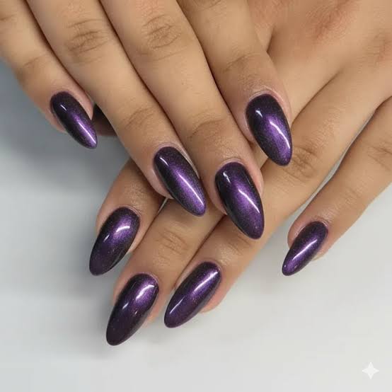 Cat-Eye Glossy Visual Idea Cat-Eye Glossy Visual Idea — Winter Nail Colors for Dark Skin