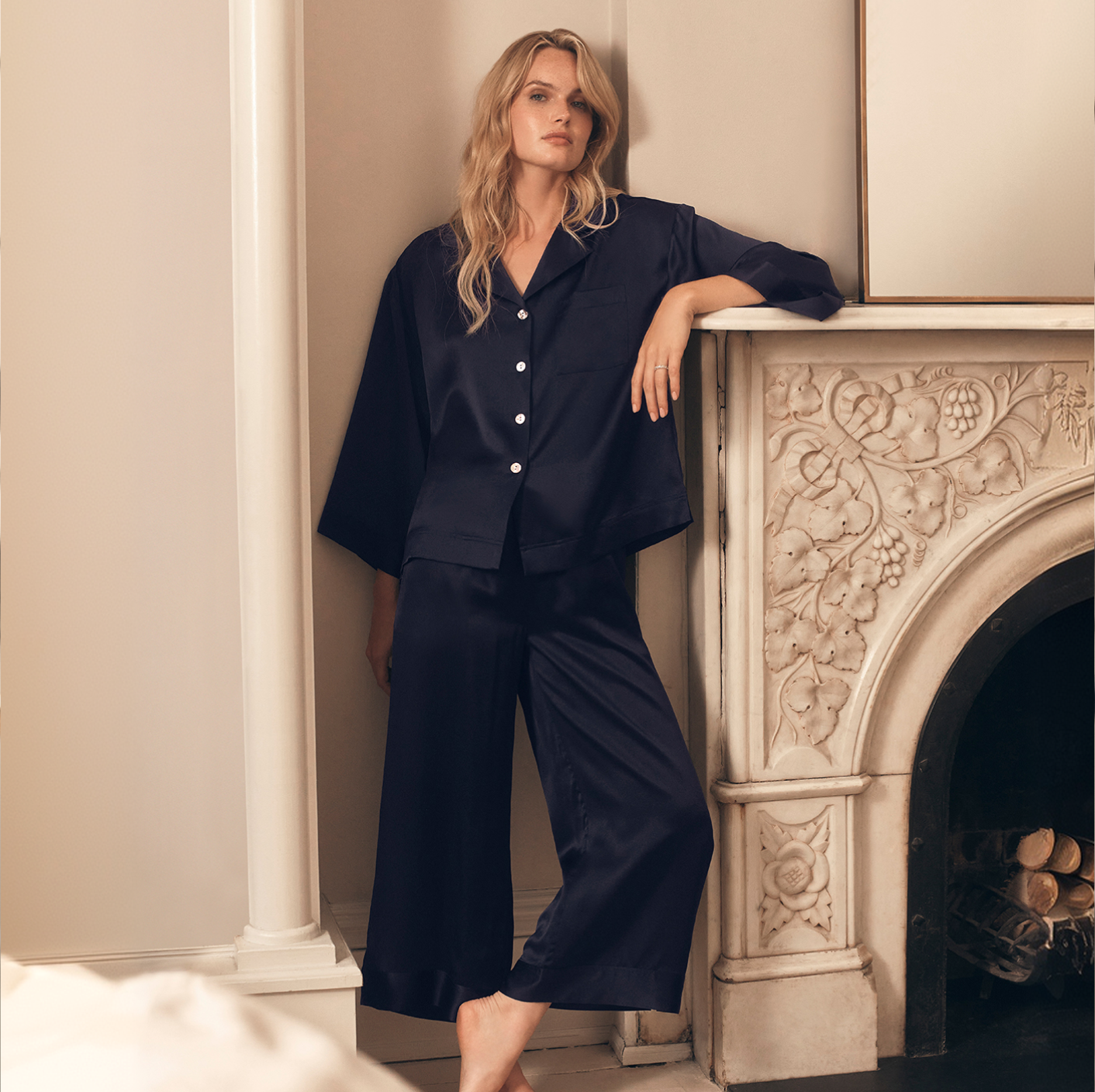 Navy Silk Pajama Set with Wide Sleeves and Wide-Leg Pants Navy Silk Pajama Set with Wide Sleeves and Wide-Leg Pants — Loungewear Outfits