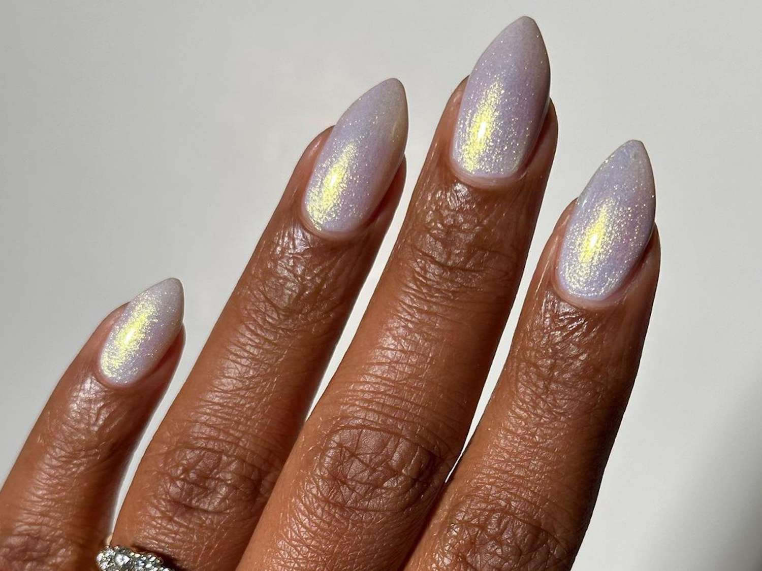 Cool-Toned Gradient Snowflake Stripe Nails Cool-Toned Gradient Snowflake Stripe Nails — Winter Nail Designs