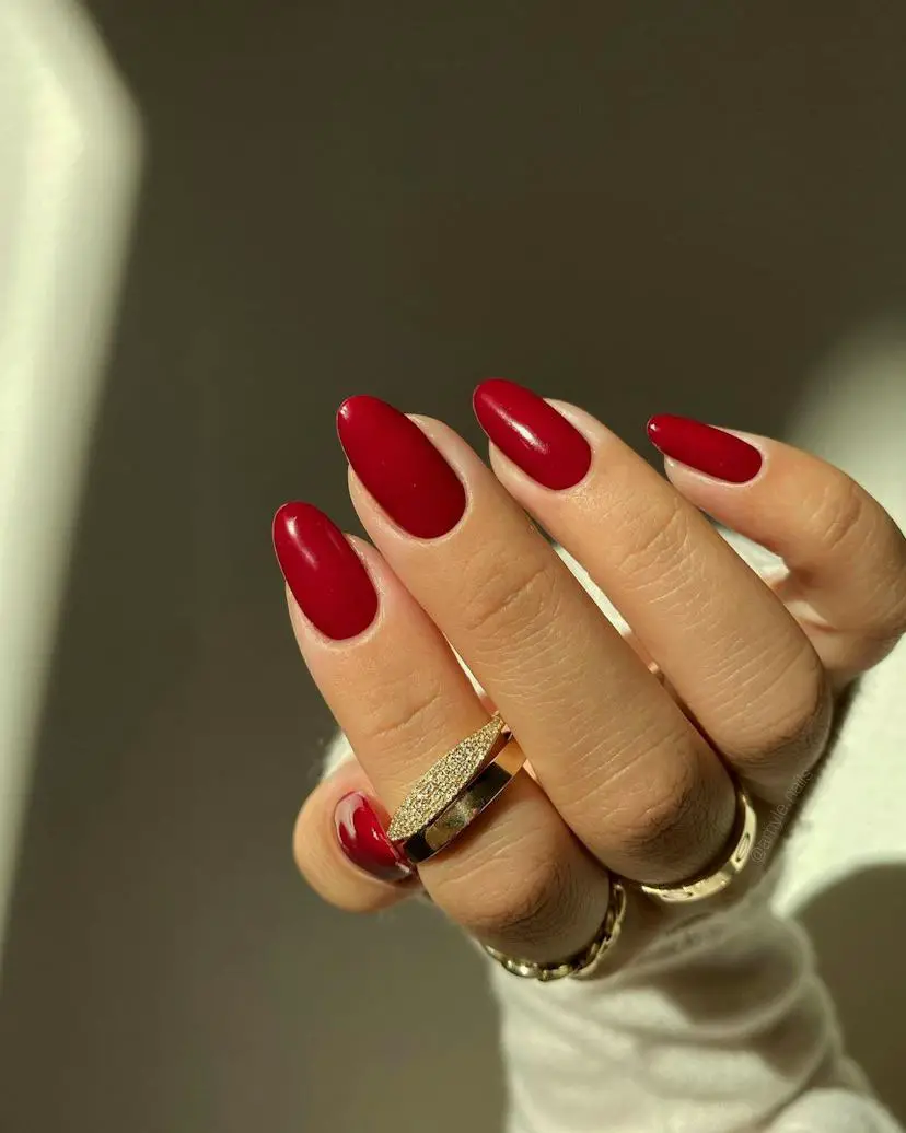 Opaque True Red Glossy Oval Nails Opaque True Red Glossy Oval Nails — Winter Acrylic Nail Colors