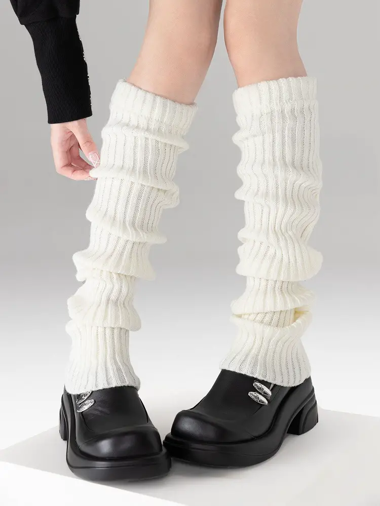 Ruched Cream Leg Warmers with Platform Shoes Ruched Cream Leg Warmers with Platform Shoes — Leg Warmers Outfits