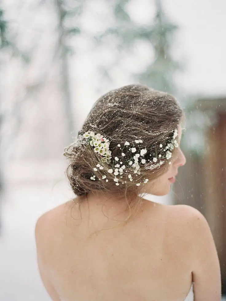 Light Brown Loose Updo With Flowers Light Brown Loose Updo With Flowers — Winter Hairstyles