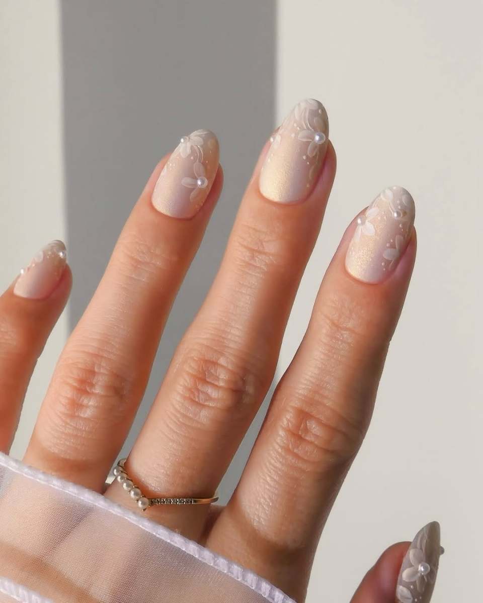 Floral Decal Pearl Nude Oval Nails — Winter Wedding Nails