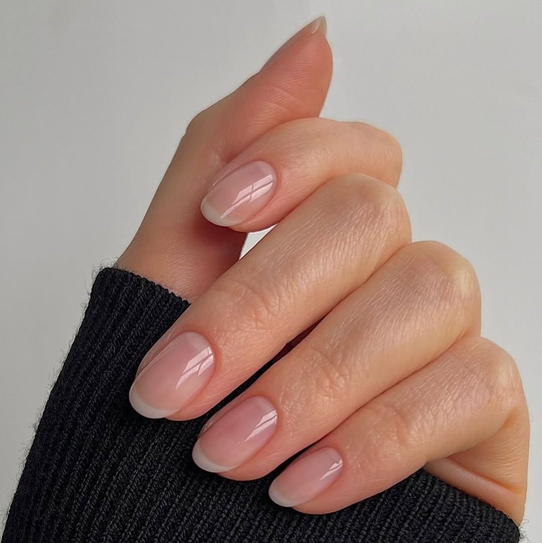 Pale Pink Christmas Tree French Tips Pale Pink Christmas Tree French Tips — Short Winter Almond Nails