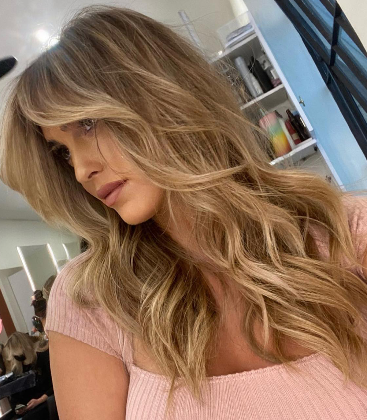 Wavy Medium Density Collarbone Ash Blonde Balayage With Side Bangs Wavy Medium Density Collarbone Ash Blonde Balayage With Side Bangs — Winter Balayage
