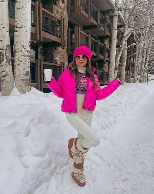 Bright Pink Puffer and Patterned Sweater for Apres Ski Bright Pink Puffer and Patterned Sweater for Apres Ski — Apres Ski Outfits