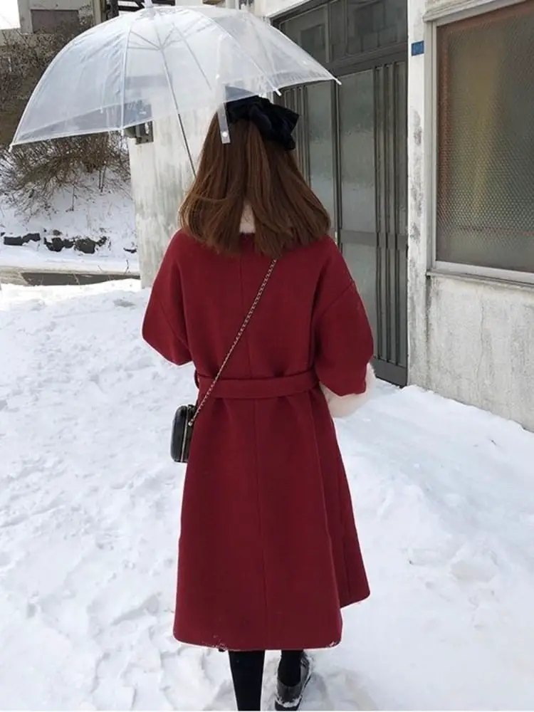 Chic Monochrome: Oversized Coat with Wide-Leg Trousers — Old Money Winter Outfits