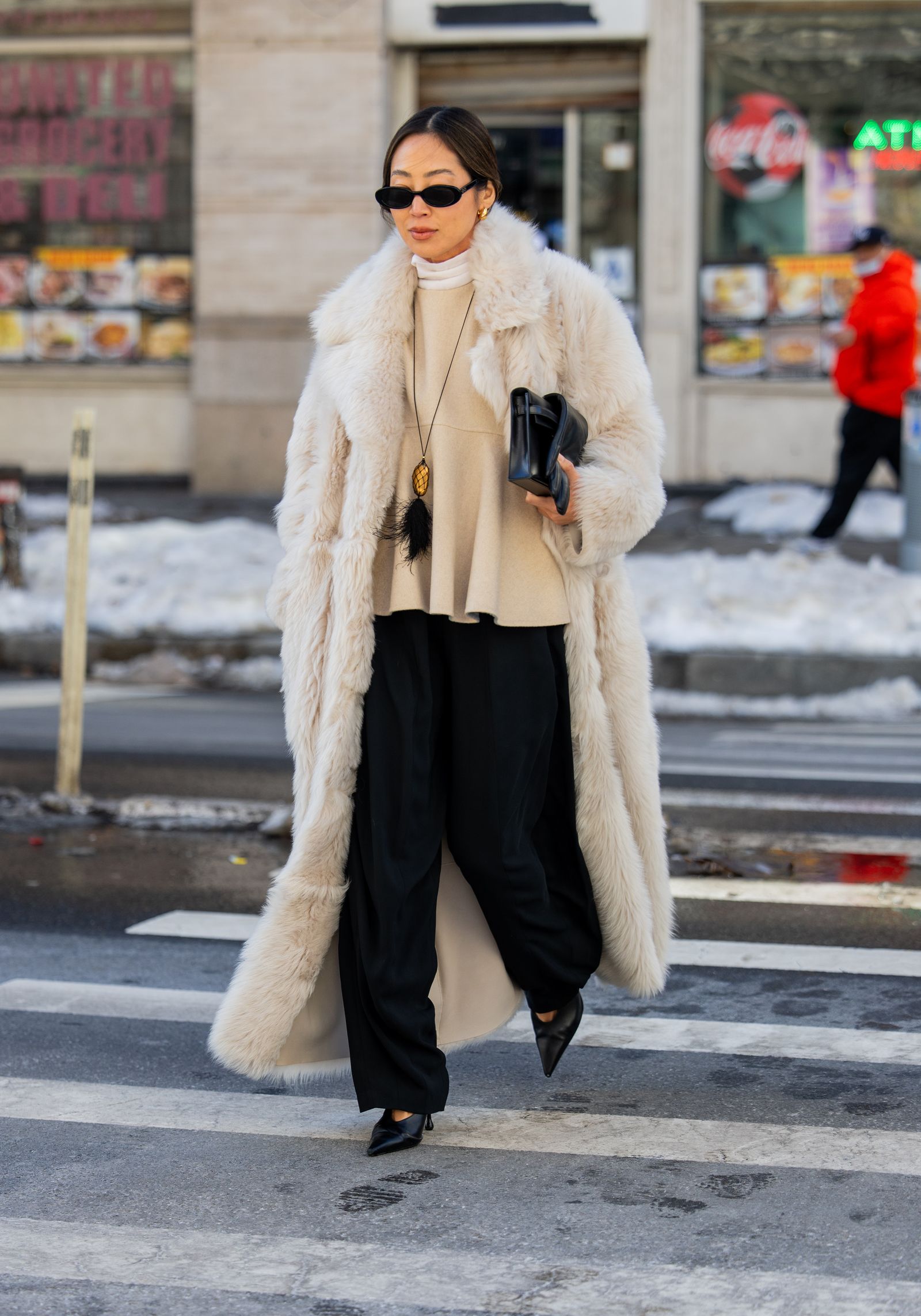 Glamorous Cream Faux Fur Coat for a Special Evening Occasion Glamorous Cream Faux Fur Coat for a Special Evening Occasion — NYC Winter Outfits