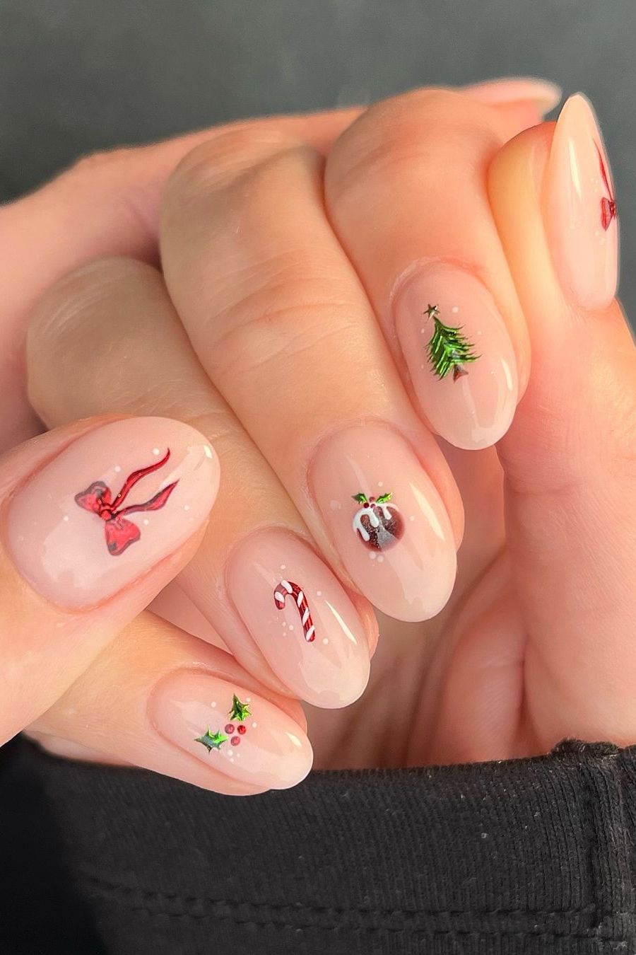 Short Oval Nude with Tiny Christmas Icons Short Oval Nude with Tiny Christmas Icons — Winter Vacation Nails