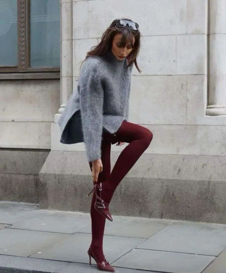 Oversized Sweater with Bold Tights Oversized Sweater with Bold Tights — January Outfits
