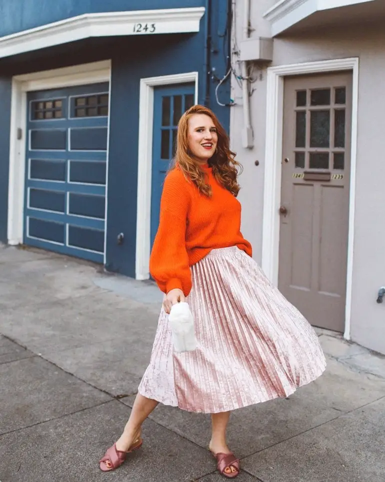 Metallic Pleated Midi Skirt with a Bright Sweater Metallic Pleated Midi Skirt with a Bright Sweater — Winter Skirt Outfits