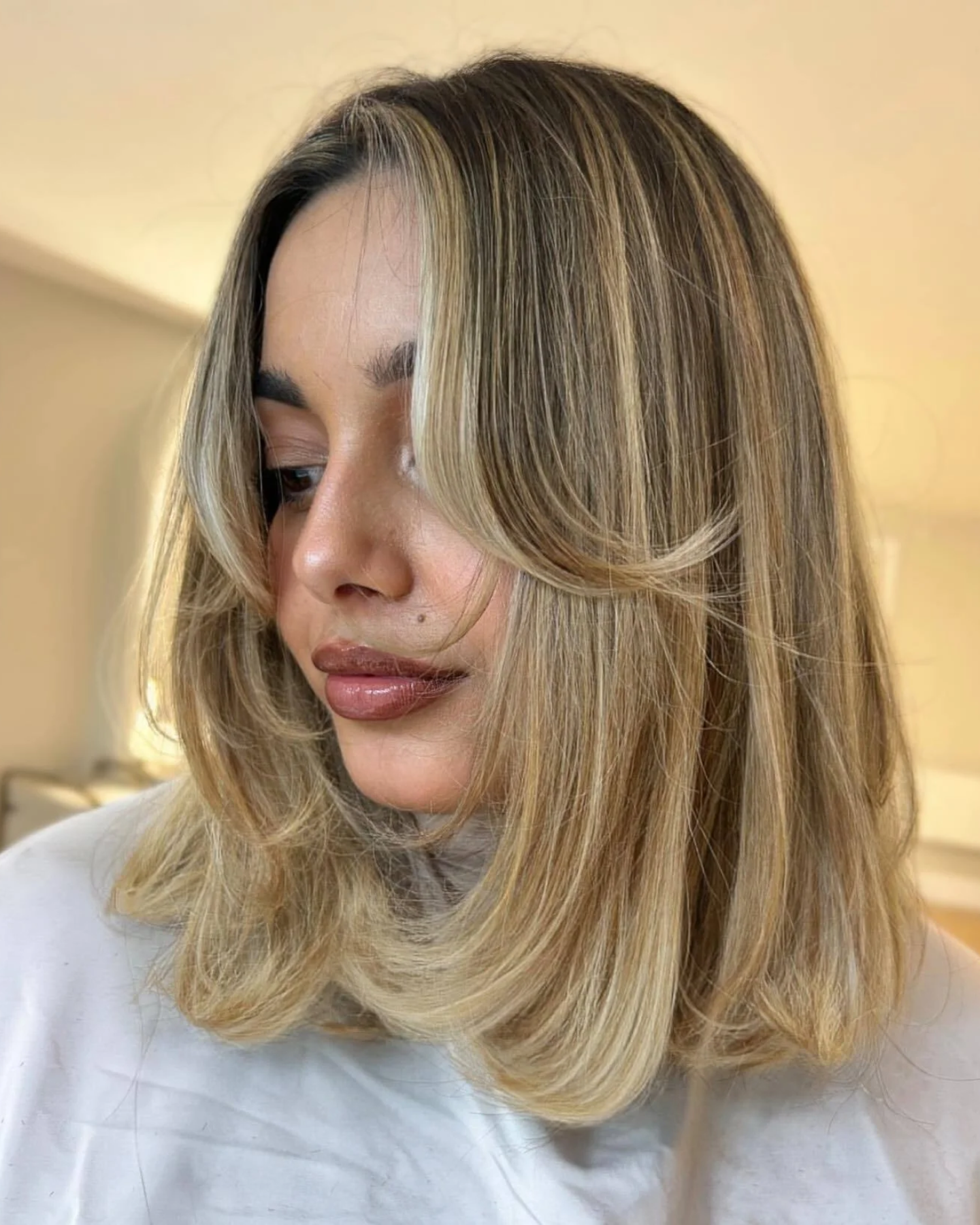 Ash Blonde Bob With Face-Framing Layers Ash Blonde Bob With Face-Framing Layers — Medium Length Winter Haircuts
